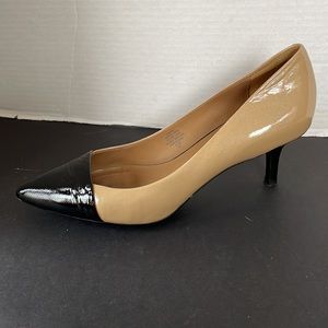 Isaac Mizrahi shoes patent leather heels beige black cap toe